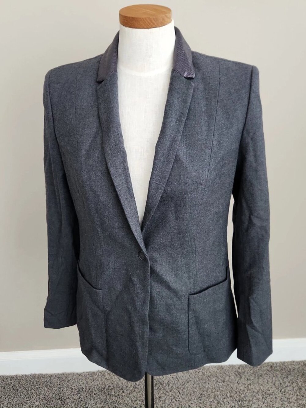 NWT $428 ELIE TAHARI Gray Wendy Blazer Jacket w/ Lamb Leather Collar Lapel 10